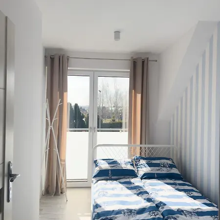 I Nadmorskie - Owocowe Wzgorze Apartman Pierwoszyno